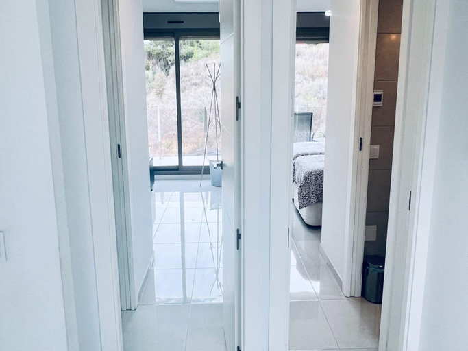 Others 3, Spacious Villa in Villamartín for 6, Alicante