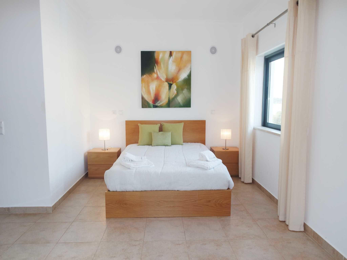 Others 2, B26 - Palmeiras Top-Floor Apartment, Lagos