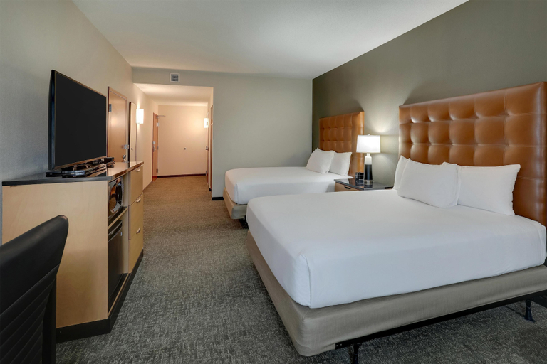 Bedroom 3, Drury Inn & Suites Montgomery, Montgomery