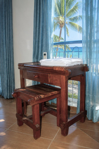Others 2, Beachfront Apartment, Nyali