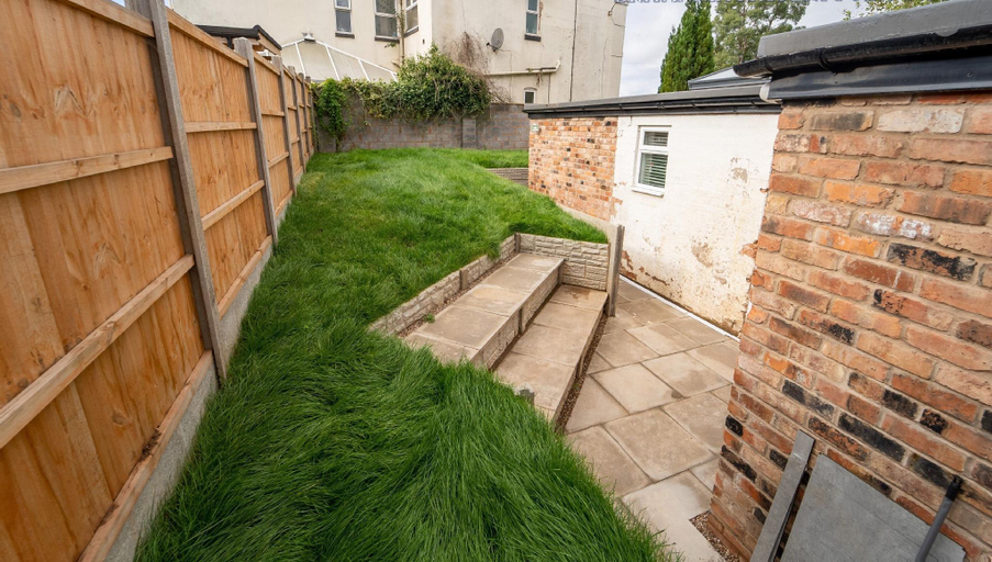 Others 4, Impeccable 1-Bed Studio in Birmingham, Birmingham