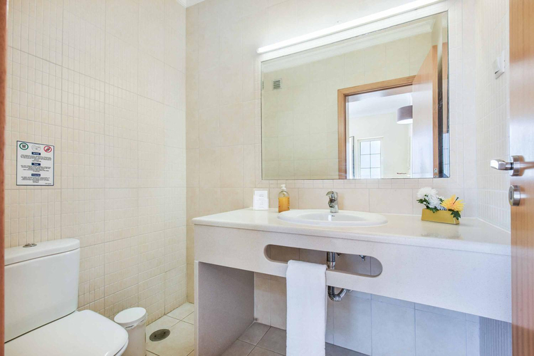 Bathroom 4, Villa Altair, Albufeira