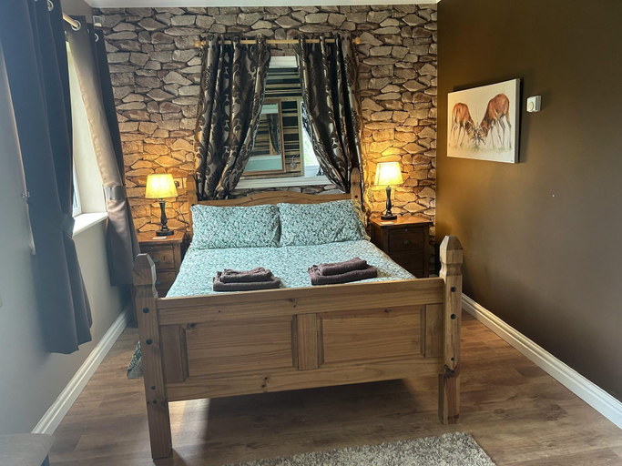 Others 2, Cosy and Secluded Brook-side Lodge, Lincolnshire