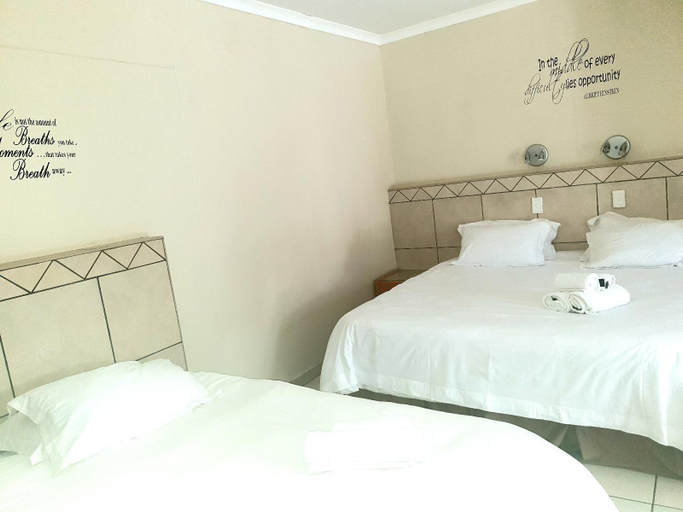 Bedroom 3, Kuruman Lodge by Country Hotels, John Taolo Gaetsewe