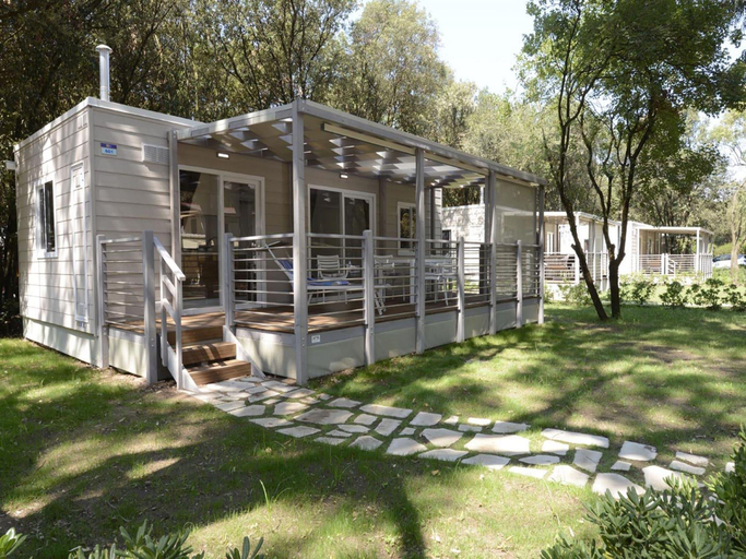 Others 5, Modern Chalet in Pine Grove, Caserta