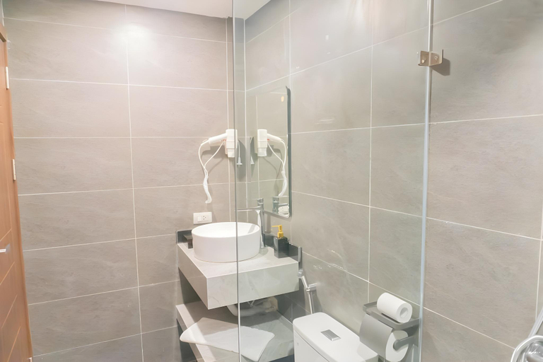 Bathroom 5, Sky Charm Hanoi Hotel and Spa, Hoàn Kiếm