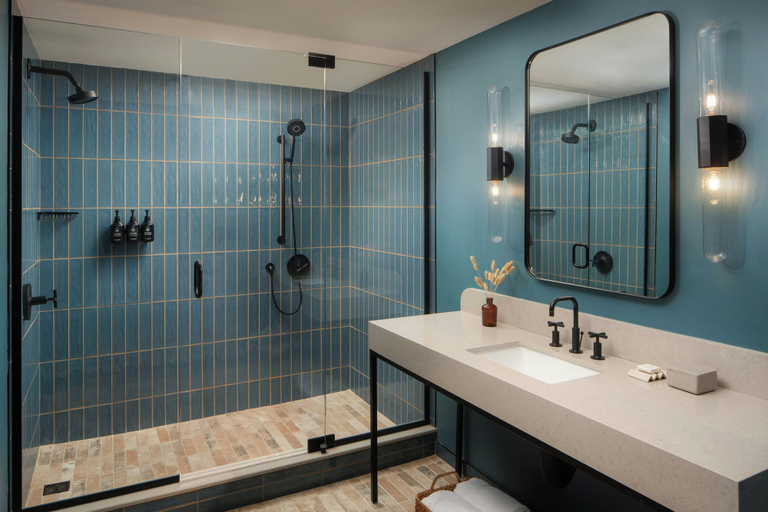 Bathroom 5, The Junto, Franklin