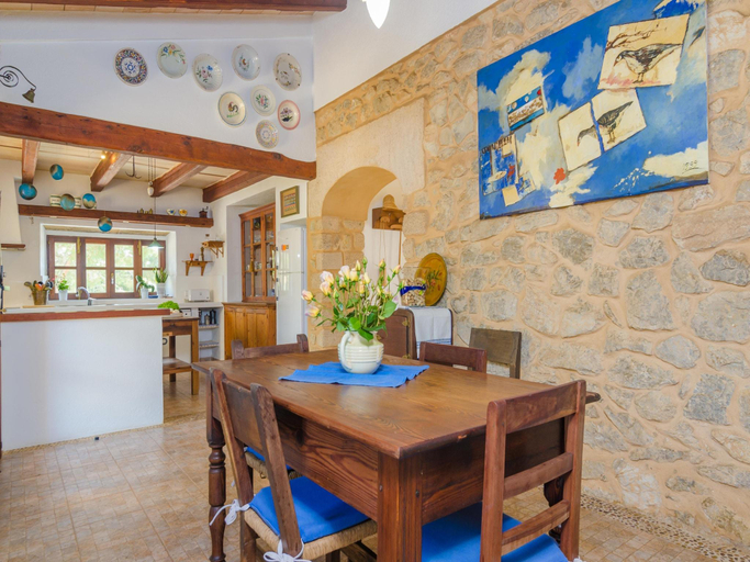 Food & Drinks 5, Ses Velletes 7 - Villa With Private Pool In Artà, Baleares