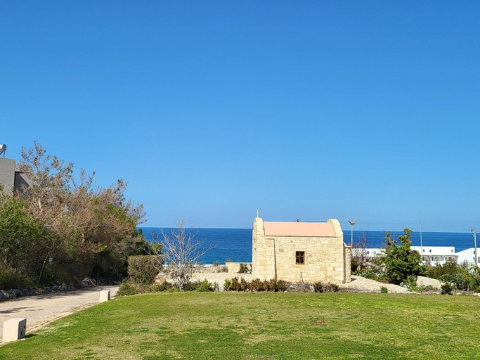 Others 5, Villa in Hersonissos by Sandy Beach & Pool, Crete