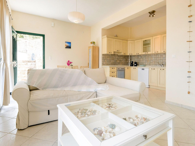 Others 3, Villa in Pera Melana near Kissakas Beach, Peloponnese