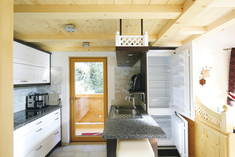 Others 5, Chalet in Königsleiten with Wellness & Alps View, Zell am See