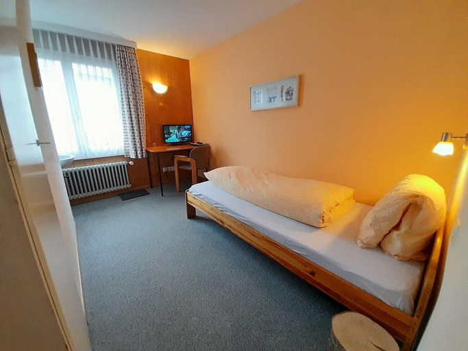 Bedroom 3, Hotel Tschuggen, Interlaken
