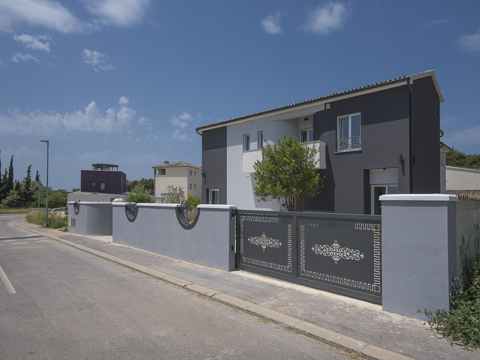 Others 4, Villa in Premantura with Pool near Beach, Premantura