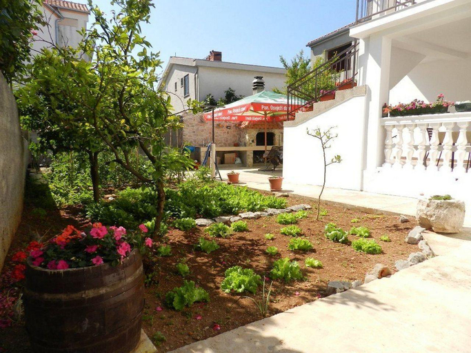 Others 2, Apartment and Room Ivica, Vodice