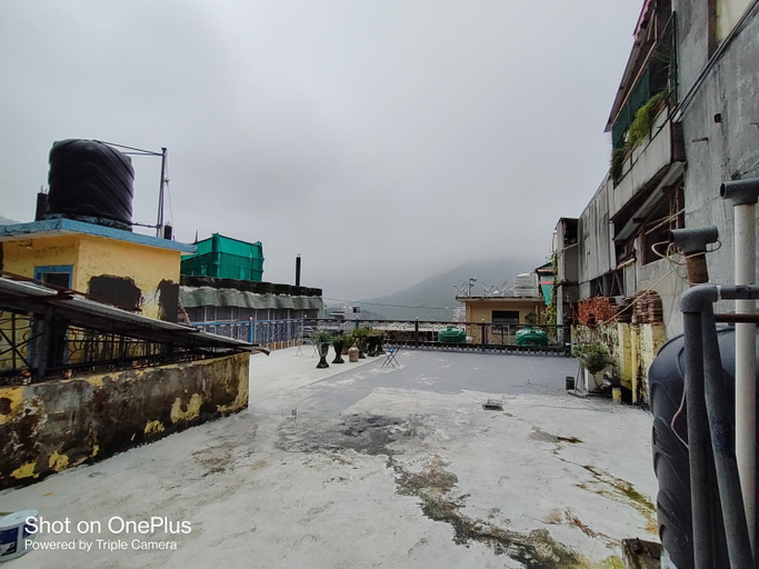 Others 4, Hotel Golden Crown, Garhwal