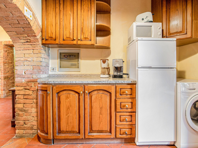 Others 5, Villa Belle Vue: a Charm, Siena