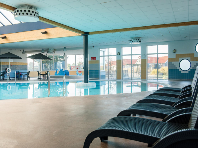 Sport & Beauty 2, Villa with Pet Access, Ameland
