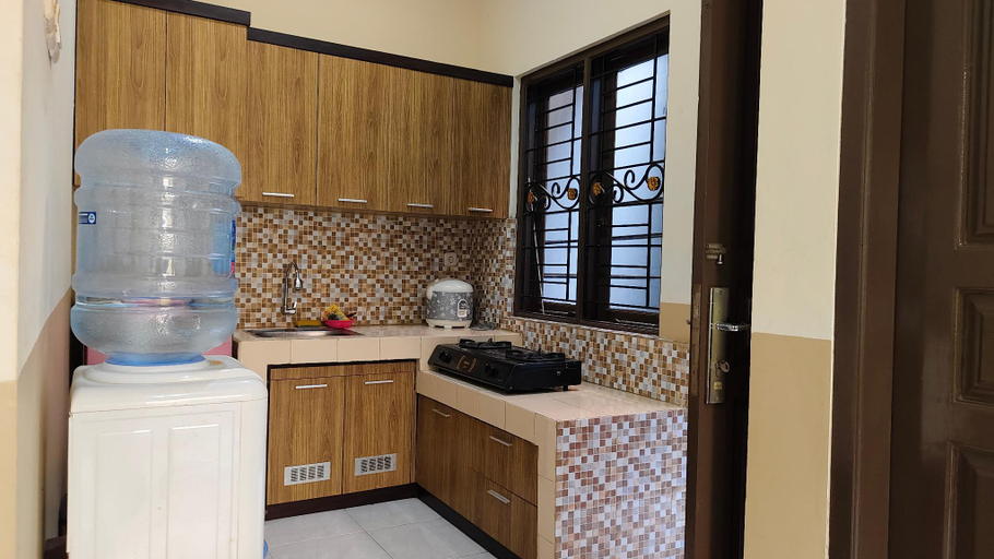 Others 5, Bajorah Villa, Bandung
