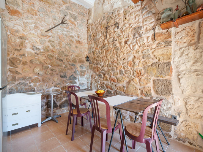 Food & Drinks 2, Casa Del Sol - Villa With Private Pool In Búger, Baleares