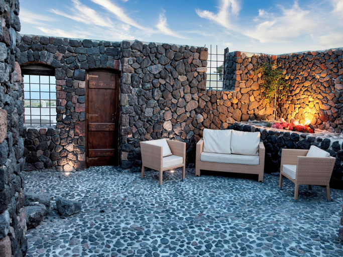 Others 5, Villa in Megalochori with Private Pool, South Aegean