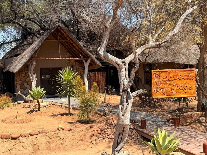 Others 5, Saleda Lodge