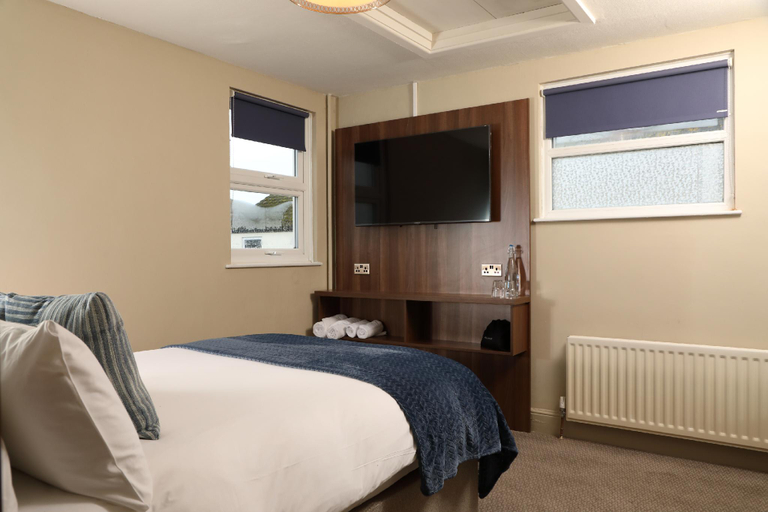 Bedroom 4, Seale Arms, Devon