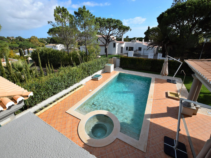 Others 5, Exceptional villa with swimming pool, Loulé