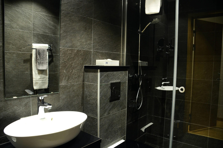 Bathroom 4, Home Hotel Bilan, Karlstad