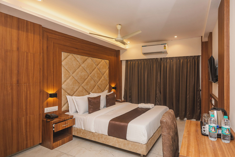 Others 5, Hotel Zillion International, Mumbai Suburban