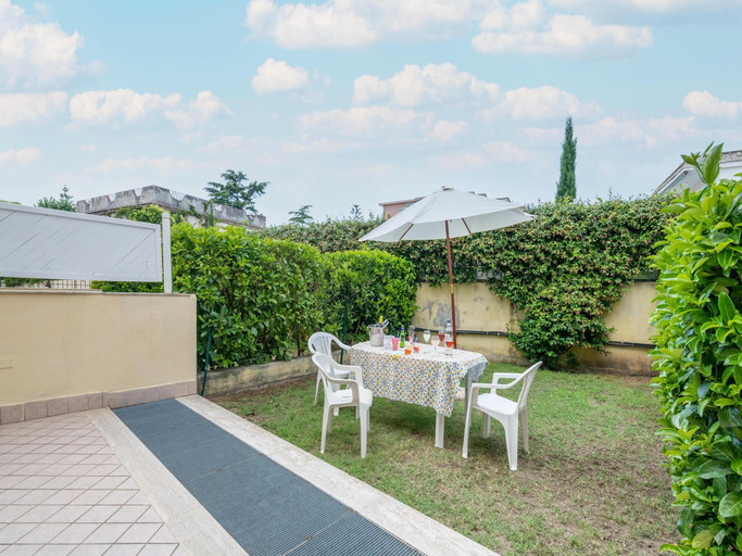 Others 5, Villa Near Paestum Beach, Salerno