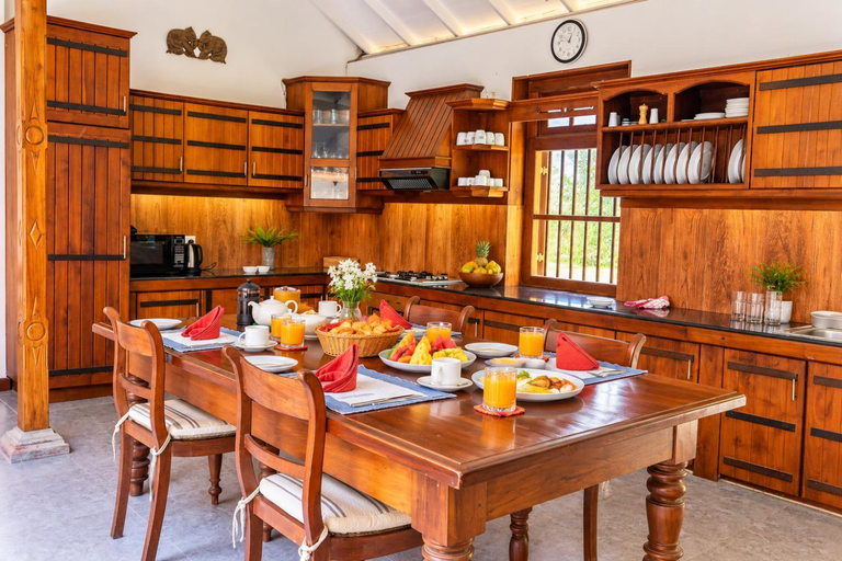 Food & Drinks 5, Sisikirana Villa, Habaraduwa