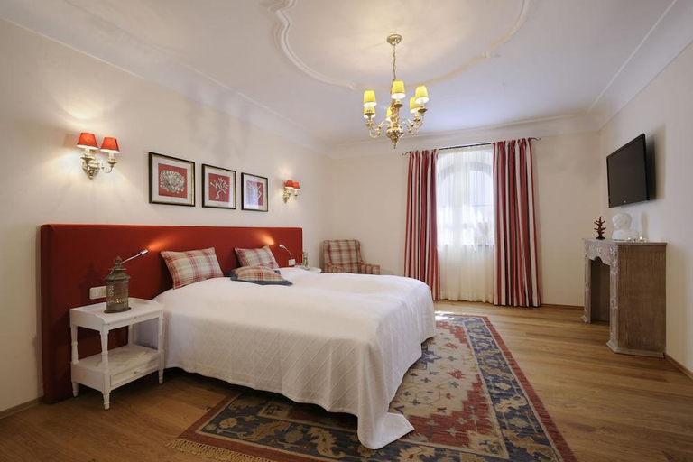 Bedroom 3, Hotel Gut Ising, Traunstein