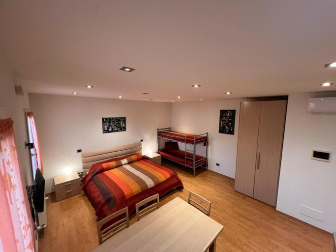 Others 4, Residence Stefania Cavasso Nuovo, Pordenone