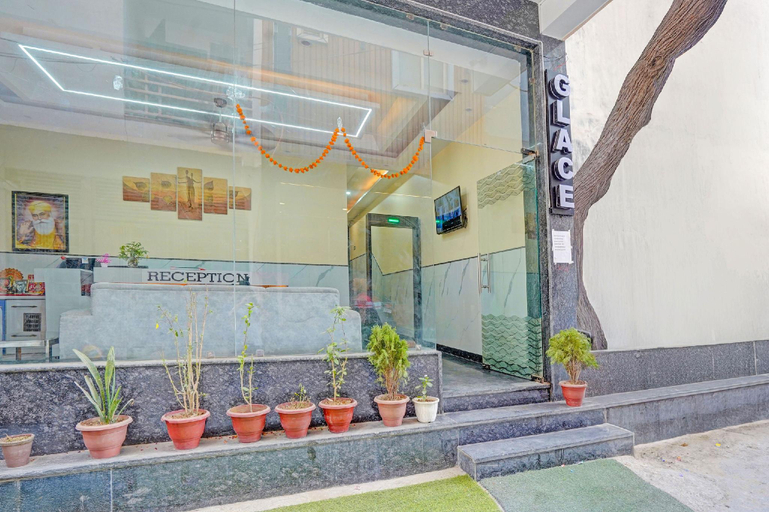 Others 3, Glace stay, Delhi