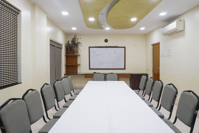 Others 5, Super Deluxe Twin Room Shivajii Nagar, Pune