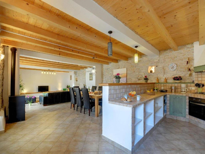 Others 4, Villa in Žminj with Private Pool and Nature, Gračišće