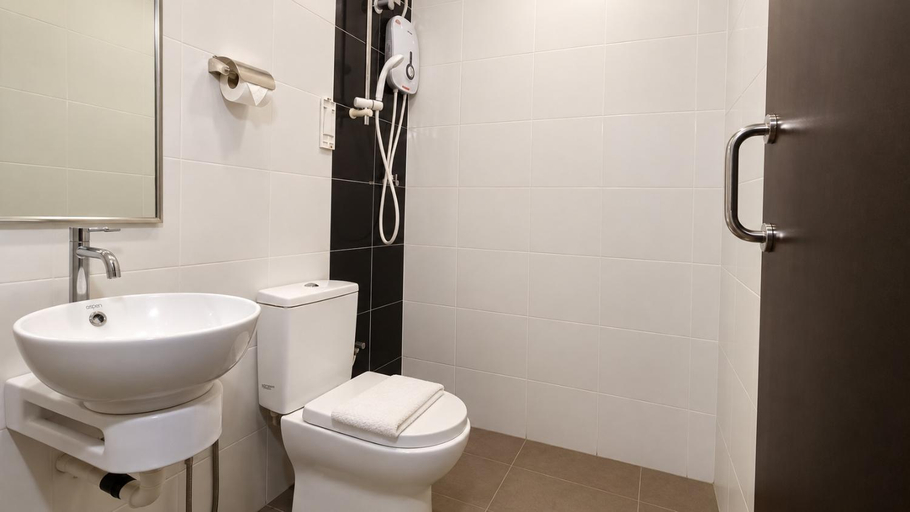 Bathroom, Citrine Hotel, Kinta