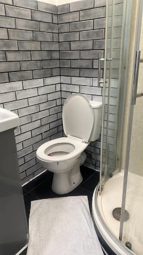 Others 4, Beautiful Studio in London, London