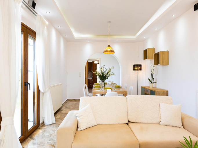 Others 2, Villa in Crete with Private Pool & Beaches Nearby, Crete