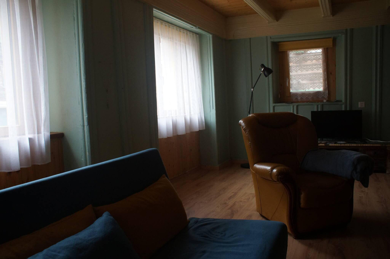 Others 2, Historic apartment in the old village of Naters, Brig