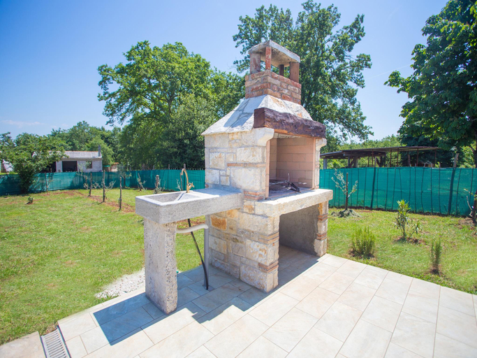 Others 3, Villa in Medvidici with Pool near Porec Beach, Sveti Lovreč
