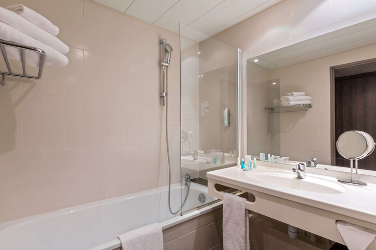 Bathroom 5, Best Western Plus Hotel Admiral, Rhône