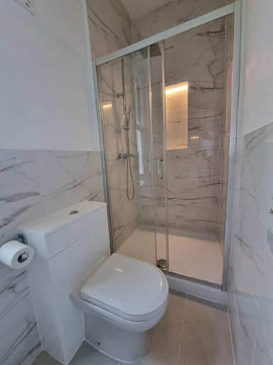Bathroom 4, The Ivy Apartments, Poole