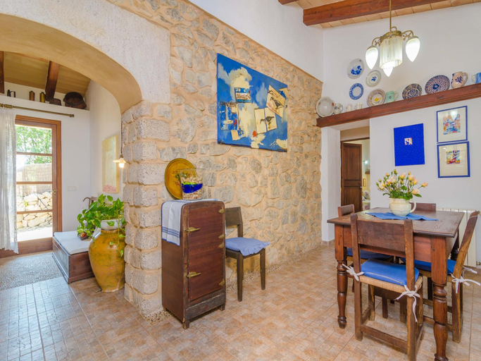 Food & Drinks 3, Ses Velletes 7 - Villa With Private Pool In Artà, Baleares