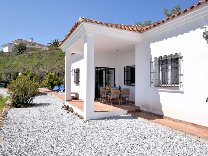 Others 3, Villa Stay with Sea Views, Málaga