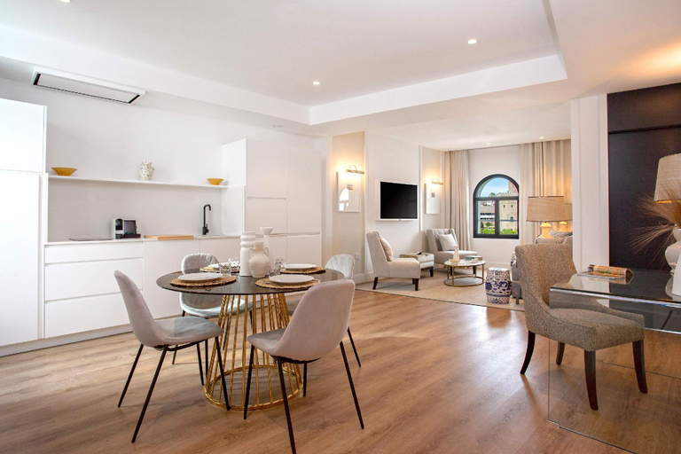 Others 5, Luxury apartment Torre del Oro view II, Sevilla