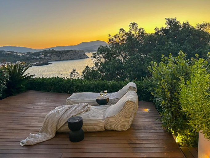 Others 3, Crete Beachfront Coconut Gem With Seaviews Pool, Crete