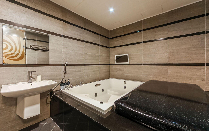 Bathroom, Busan Hwamyeong-dong AVA, Gimhae