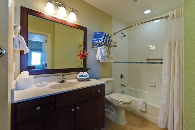 Bathroom 4, Club Wyndham Oceanside Pier, San Diego