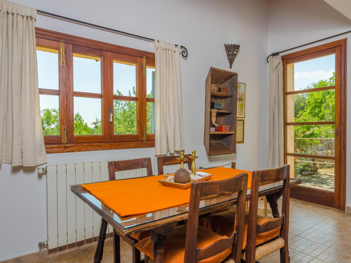 Food & Drinks 2, Ses Velletes 7 - Villa With Private Pool In Artà, Baleares